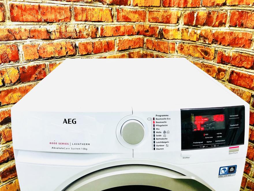 Bedienfeld eines gebrauchten Wärmepumpentrockners